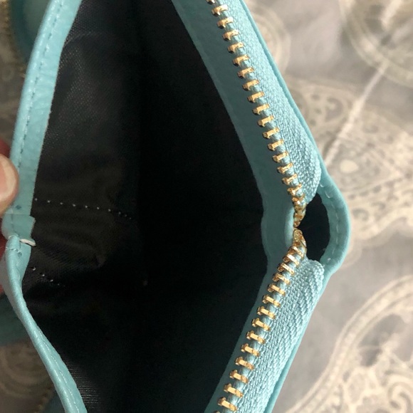 Small Zippered Wallet - Picture 3 of 6